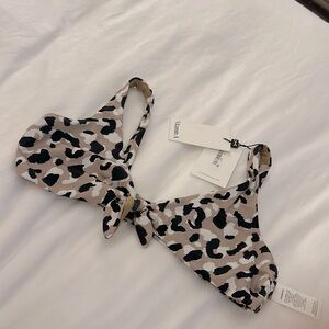 Vitamin A Bikini Top
8-Medium 
Cheetah Print